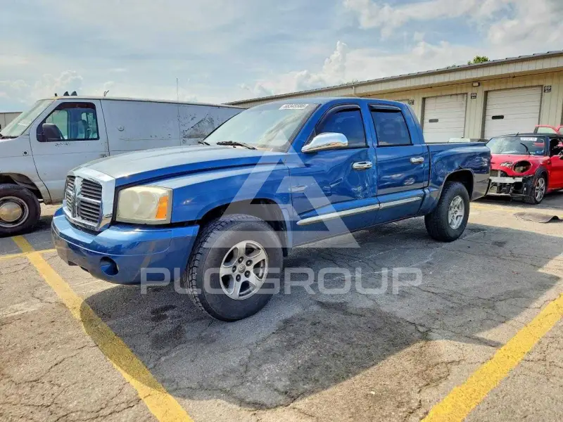 2005 Dodge DAKOTA photo