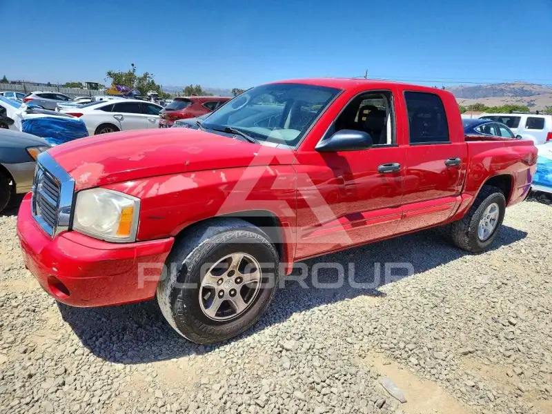 2005 Dodge DAKOTA photo