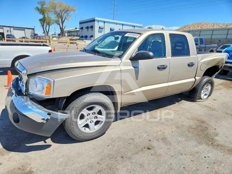 2005 Dodge DAKOTA photo