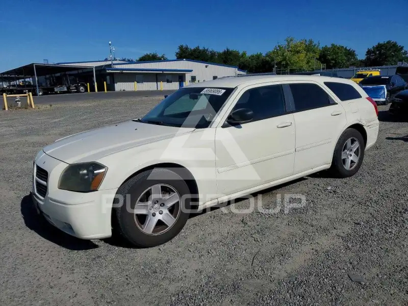 2005 Dodge MAGNUM фото
