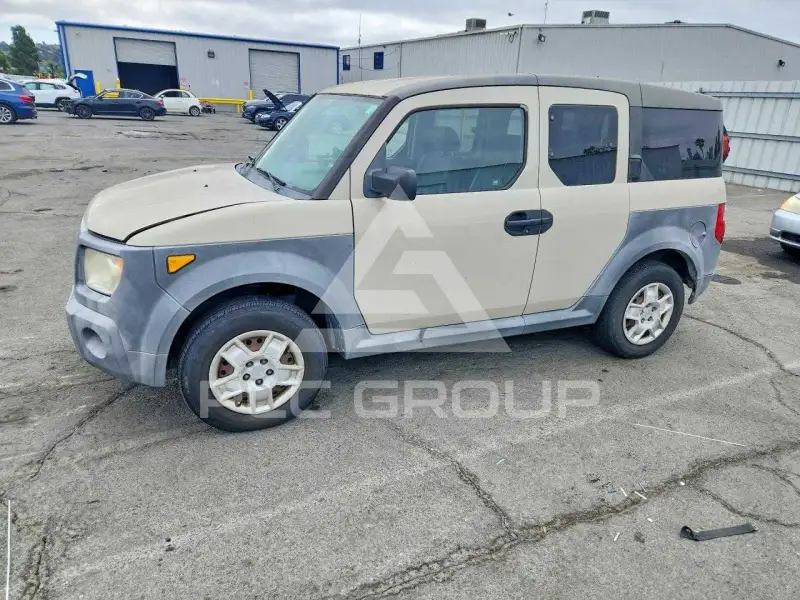 2005 Honda ELEMENT photo