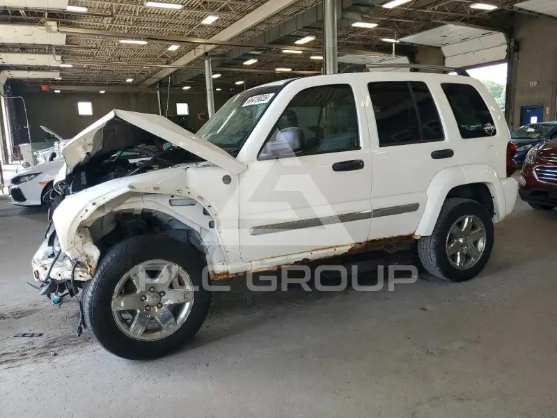 2005 Jeep LIBERTY photo