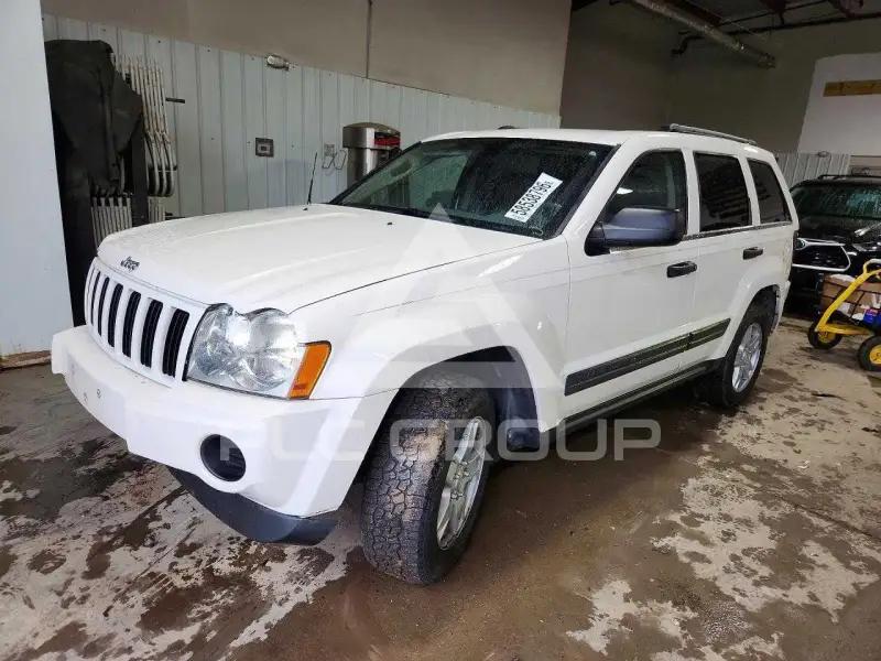 2005 Jeep CHEROKEE фото