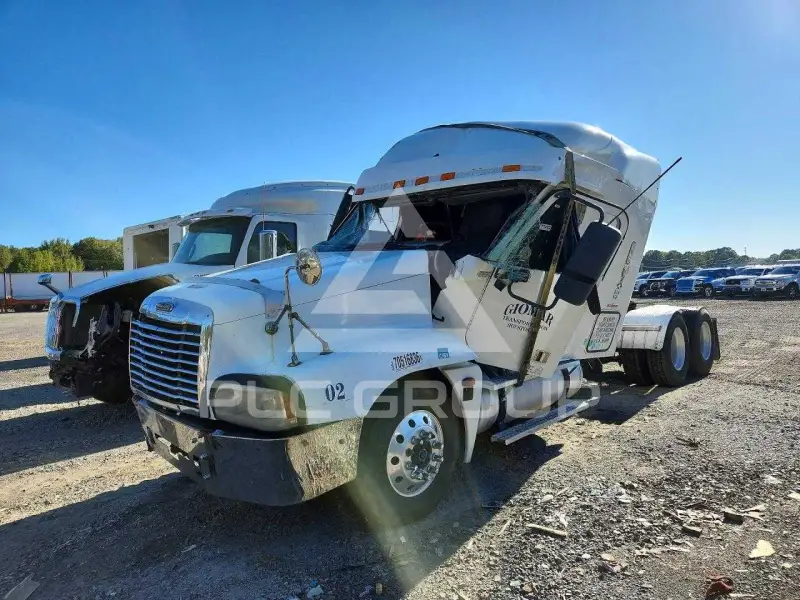 2005 Freightliner  photo
