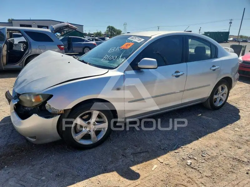 2005 Mazda 3 photo