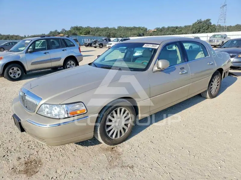 2005 Lincoln Town фото