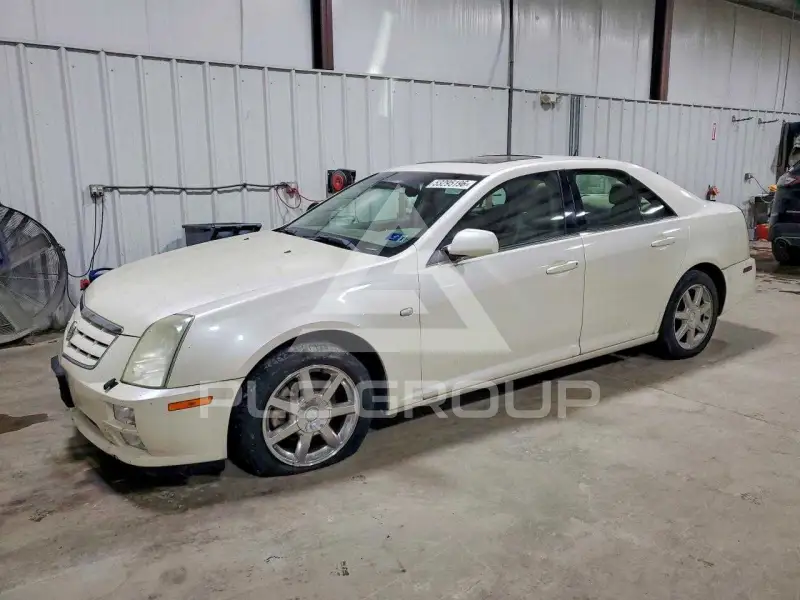 2005 Cadillac STS photo