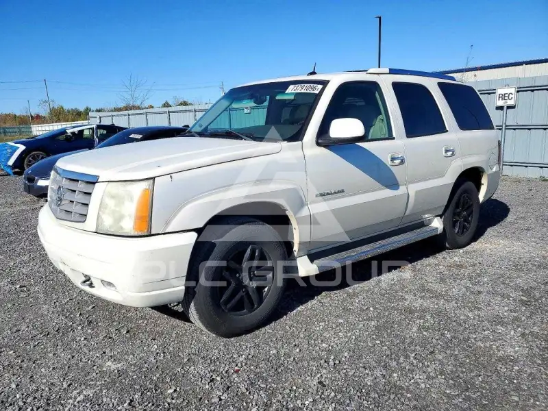 2005 Cadillac ESCALADE photo