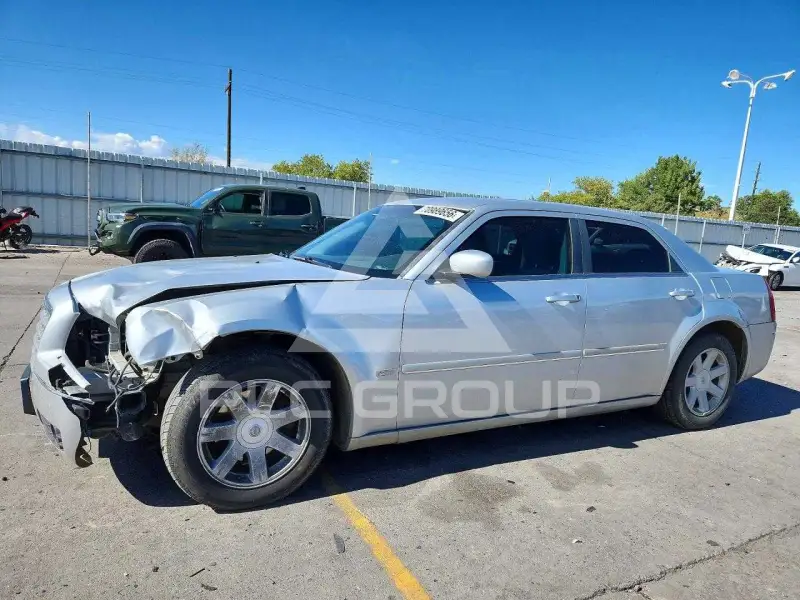 2005 Chrysler 300 фото