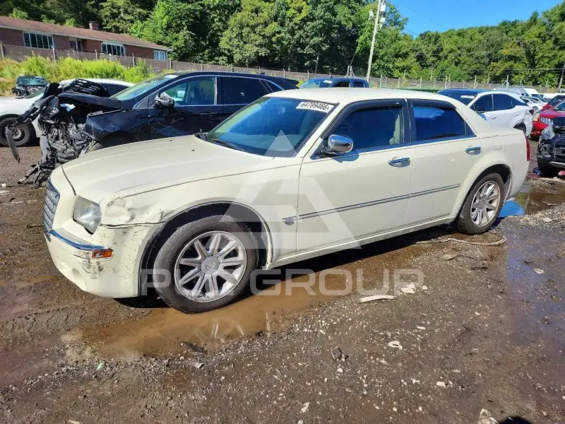 2005 Chrysler 300 photo