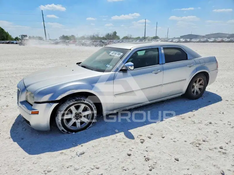 2005 Chrysler 300 фото