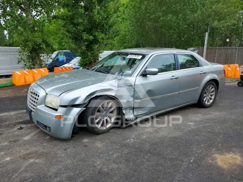 2005 Chrysler 300 photo