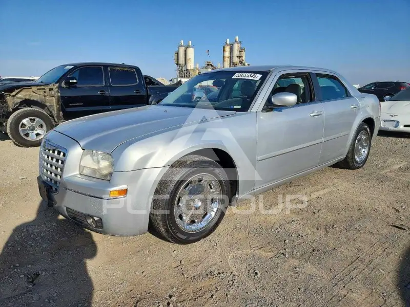 2005 Chrysler 300 photo