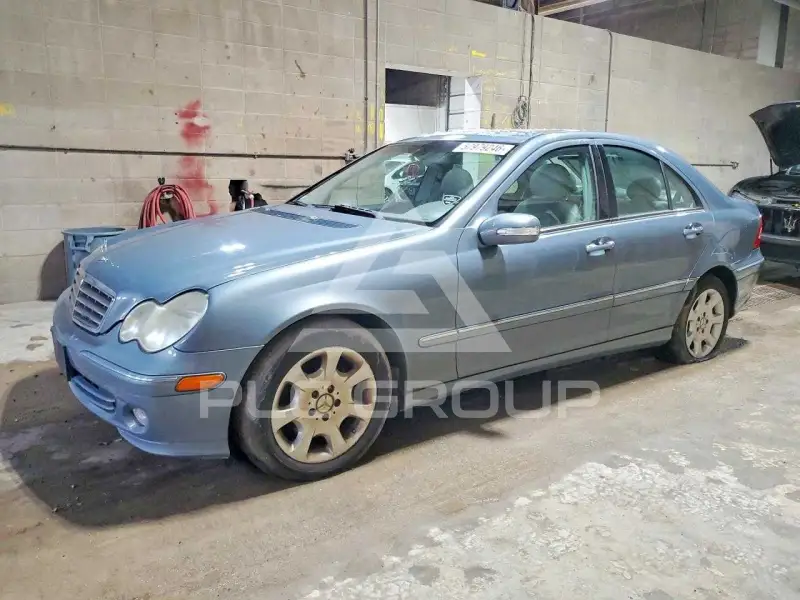 2005 Mercedes Benz C 240 фото