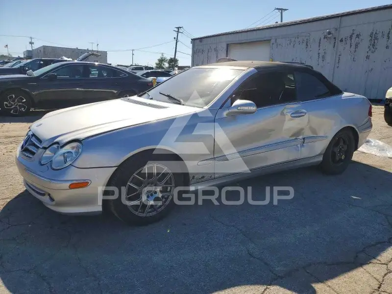 2005 Mercedes Benz CLK фото