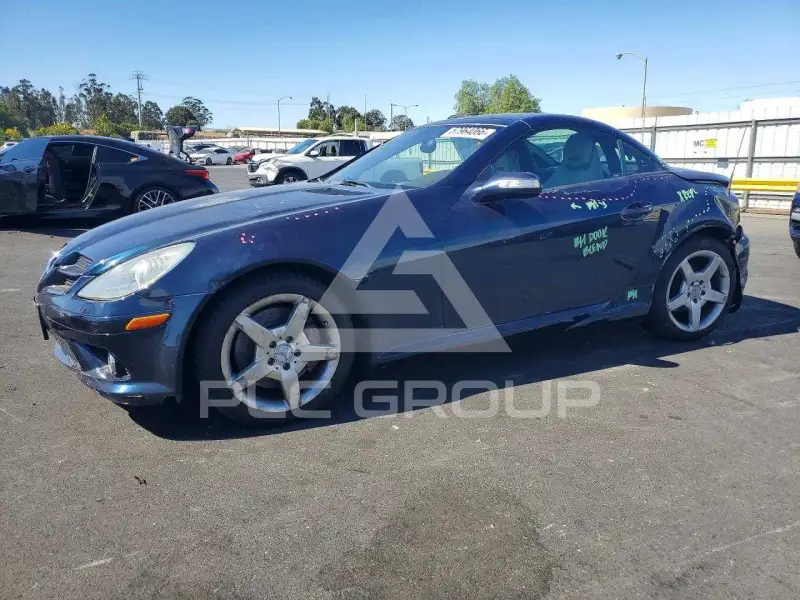 2005 Mercedes Benz SLK-Class photo