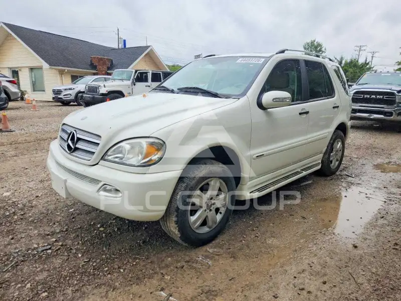 2005 Mercedes Benz ML-Class photo