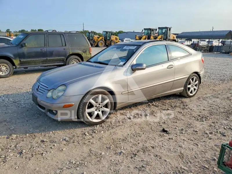 2005 Mercedes Benz C-Class фото