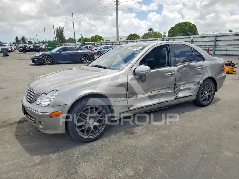 2005 Mercedes Benz C-Class фото