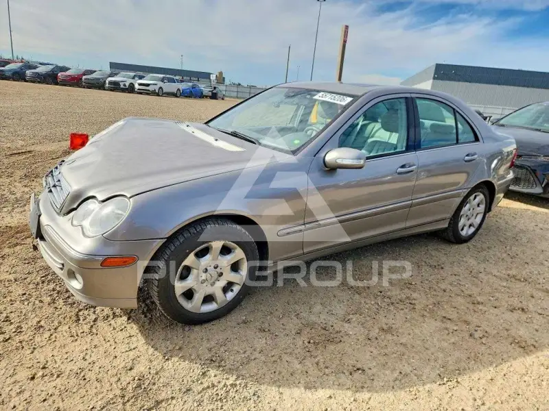 2005 Mercedes Benz C-Class photo