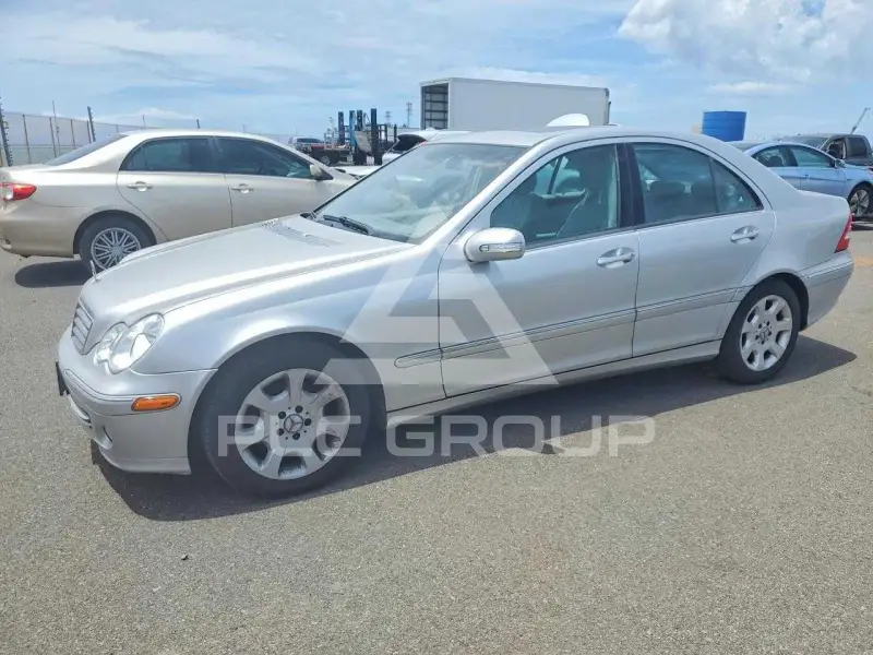 2005 Mercedes Benz C-Class photo