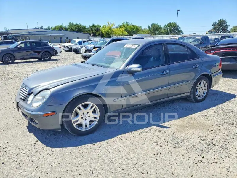 2005 Mercedes Benz E-Class photo