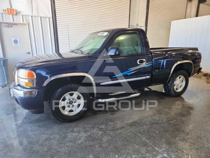 2005 GMC Sierra photo