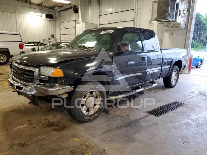 2005 GMC Sierra photo