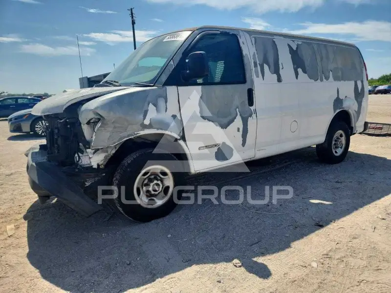 2005 GMC Savana фото