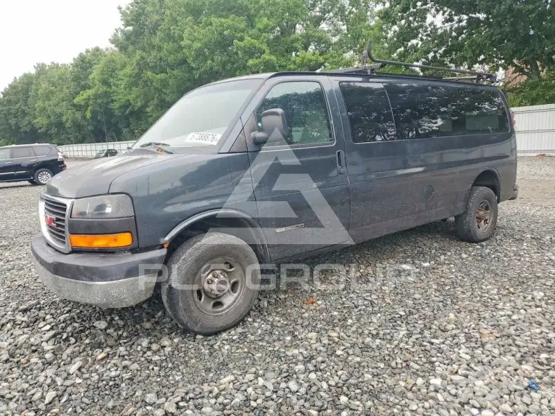 2005 GMC Savana photo