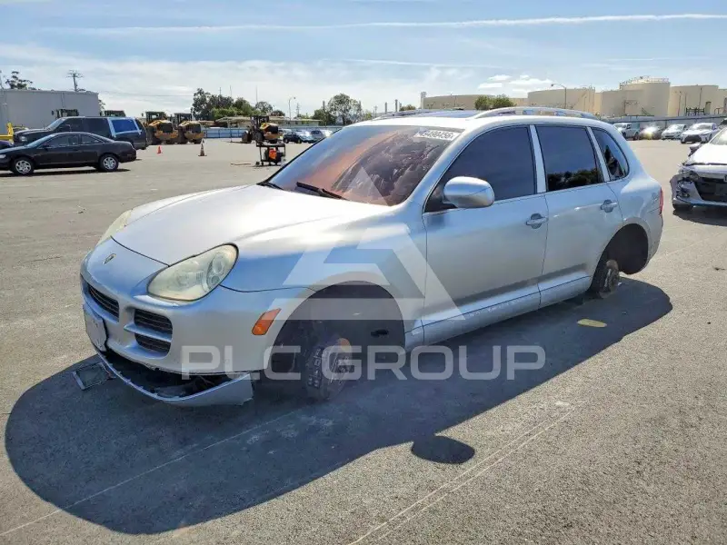 2005 Porsche Cayenne photo