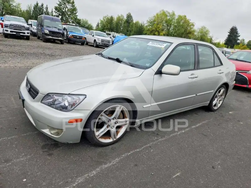 2005 Lexus IS photo