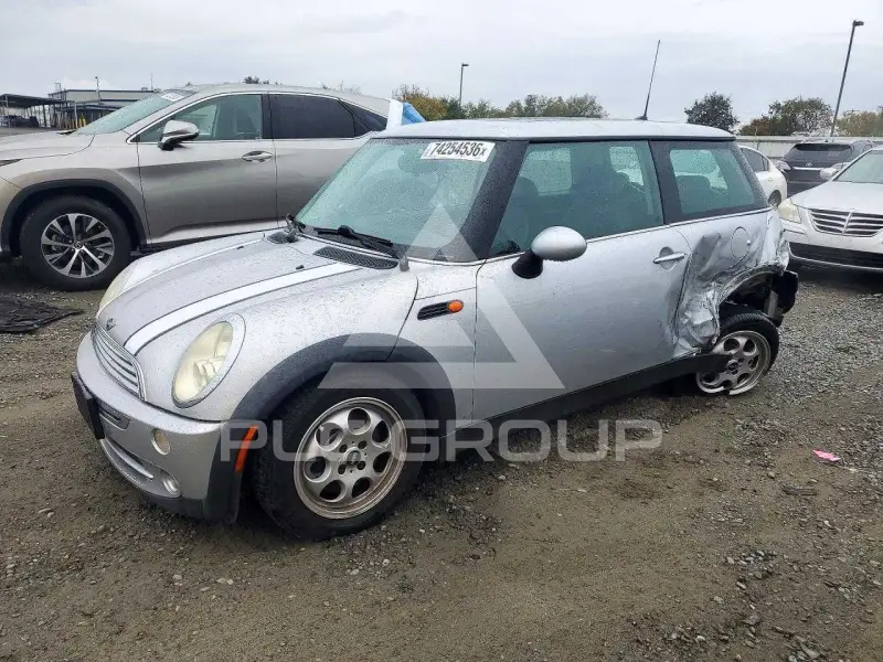 2005 Mini COOPER photo