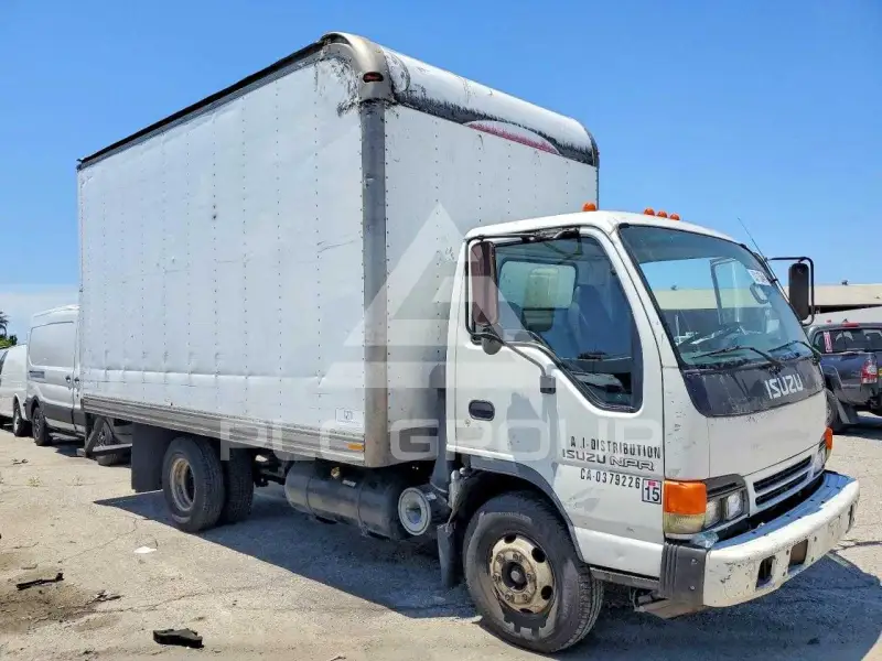 2005 Isuzu NPR фото