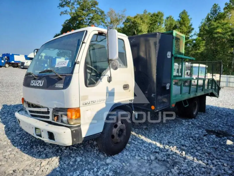 2005 Isuzu NPR фото