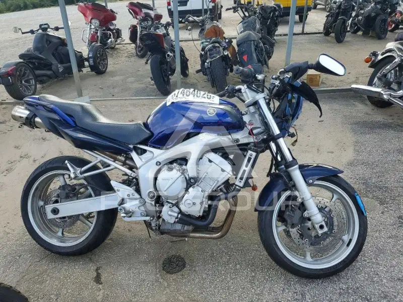 2005 Yamaha FZ6 фото