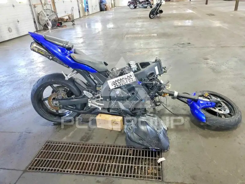 2005 Yamaha YZF1000 фото