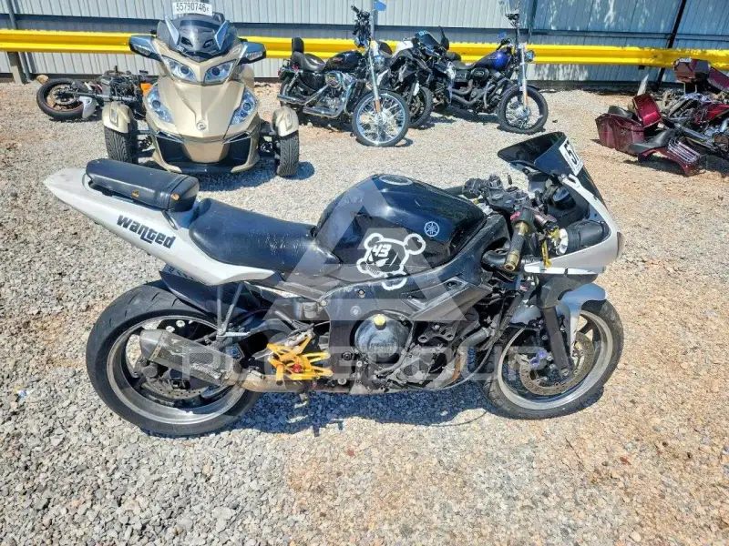 2005 Yamaha  photo