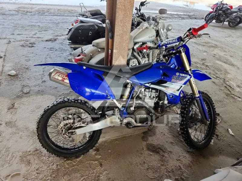 2005 Yamaha  фото