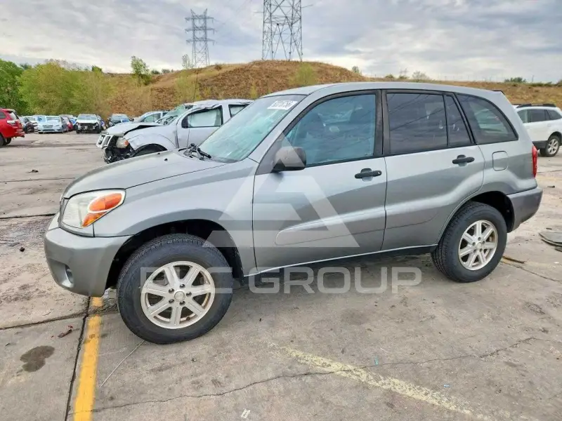 2005 Toyota RAV4 photo