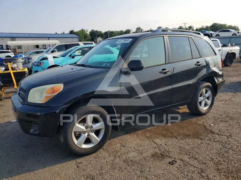 2005 Toyota RAV4 photo