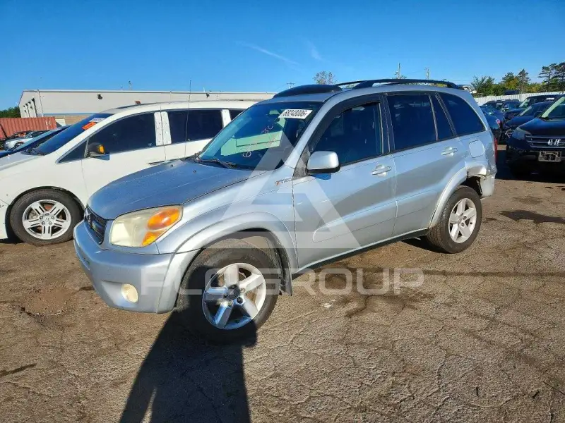 2005 Toyota RAV4 фото