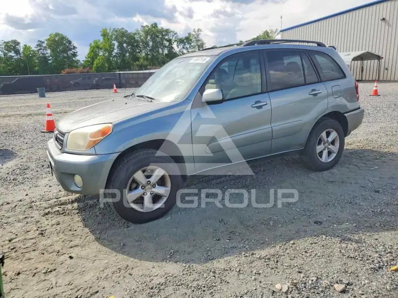 2005 Toyota RAV4 photo