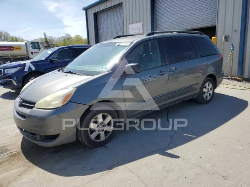 2005 Toyota SIENNA photo
