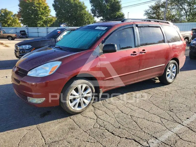 2005 Toyota SIENNA photo