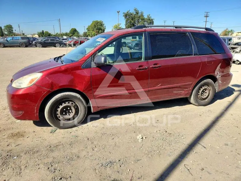 2005 Toyota SIENNA photo