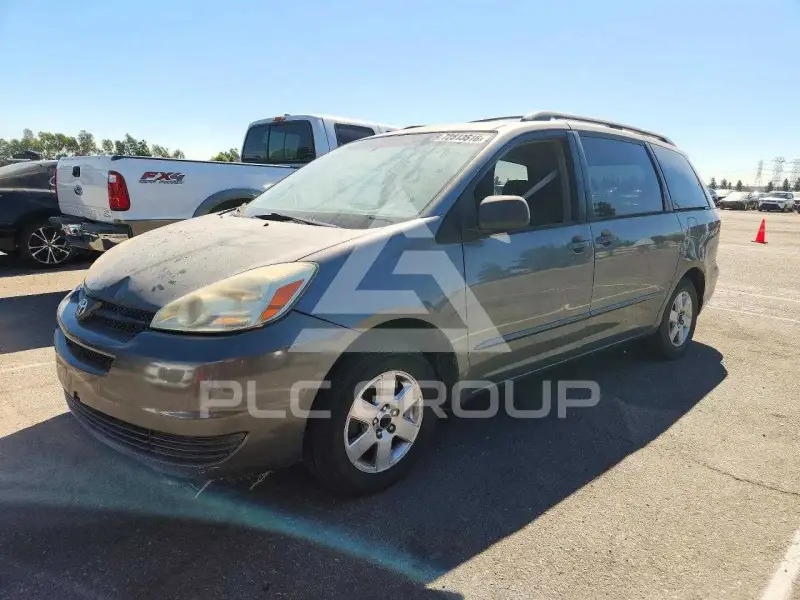 2005 Toyota SIENNA photo