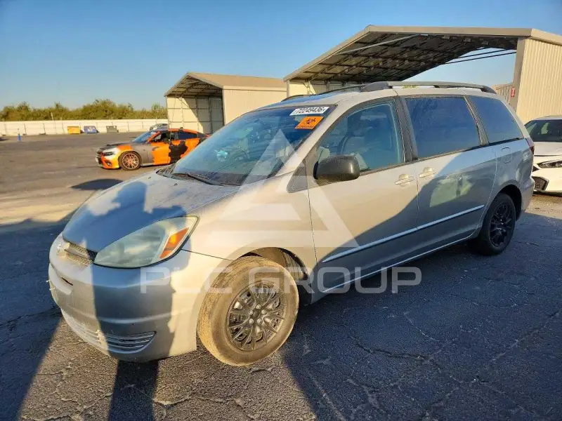 2005 Toyota SIENNA photo