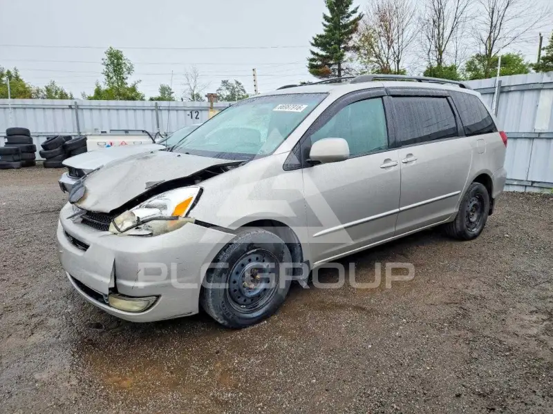2005 Toyota SIENNA photo