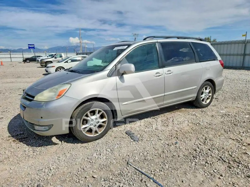 2005 Toyota SIENNA photo